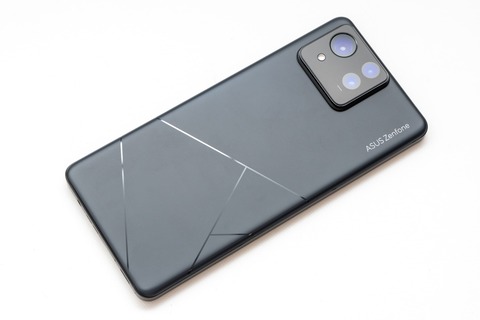 Zenfone 11 Ultra 外観 (1)