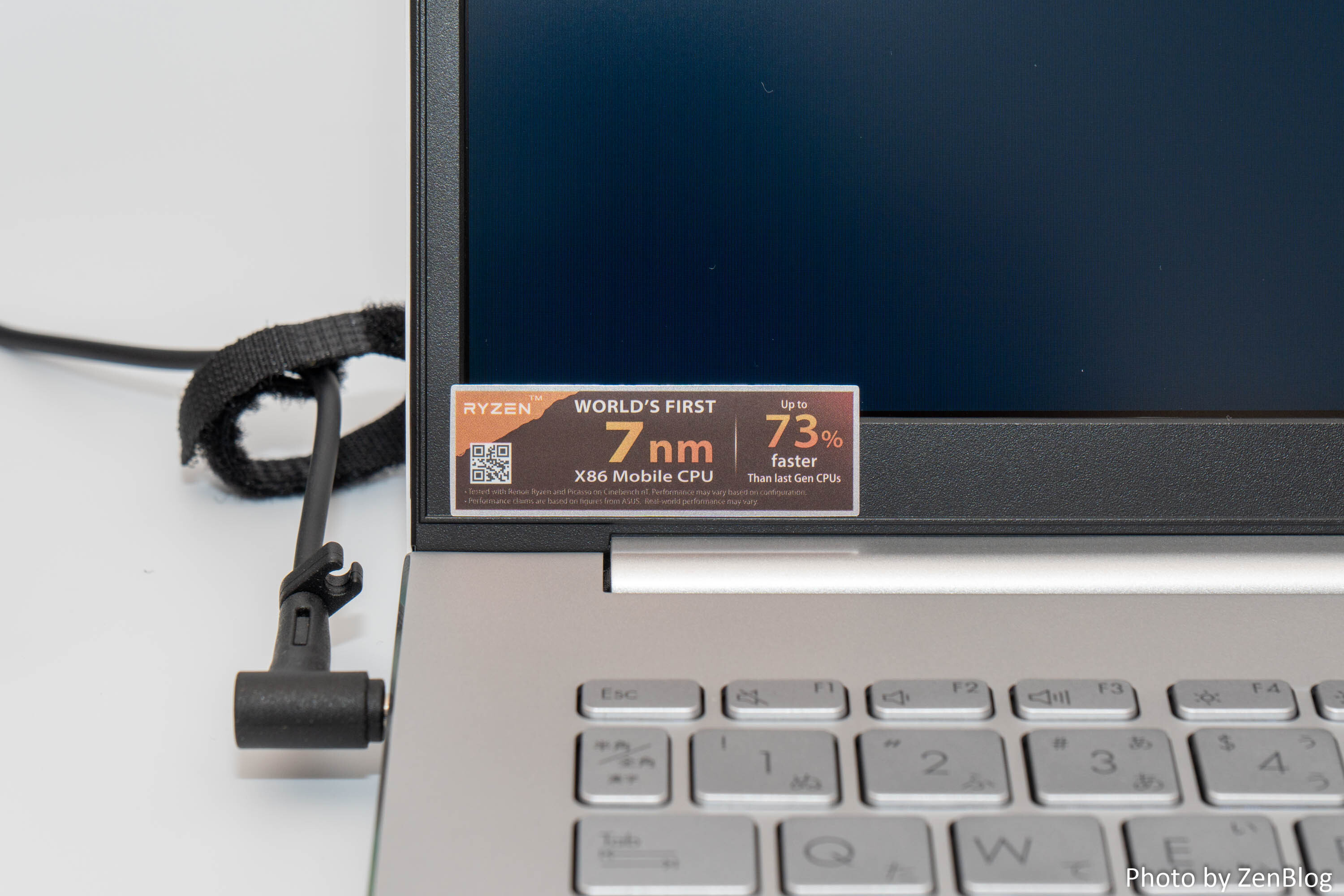 Amazon.co.jp: 汎用 ラップトップ液晶画面 ヒンジ 軸 に適合する