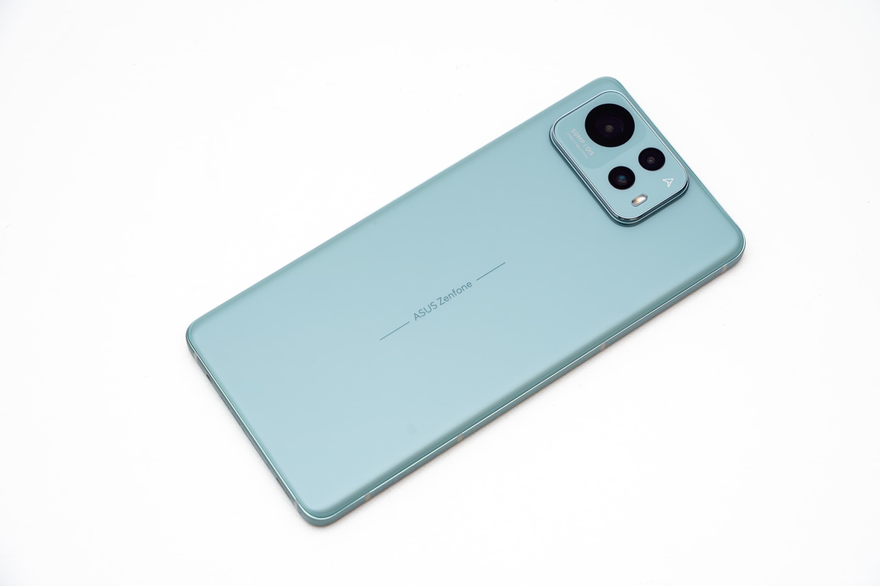 Zenfone 12 Ultra レビュー AIがもっと身近になった 目立たない