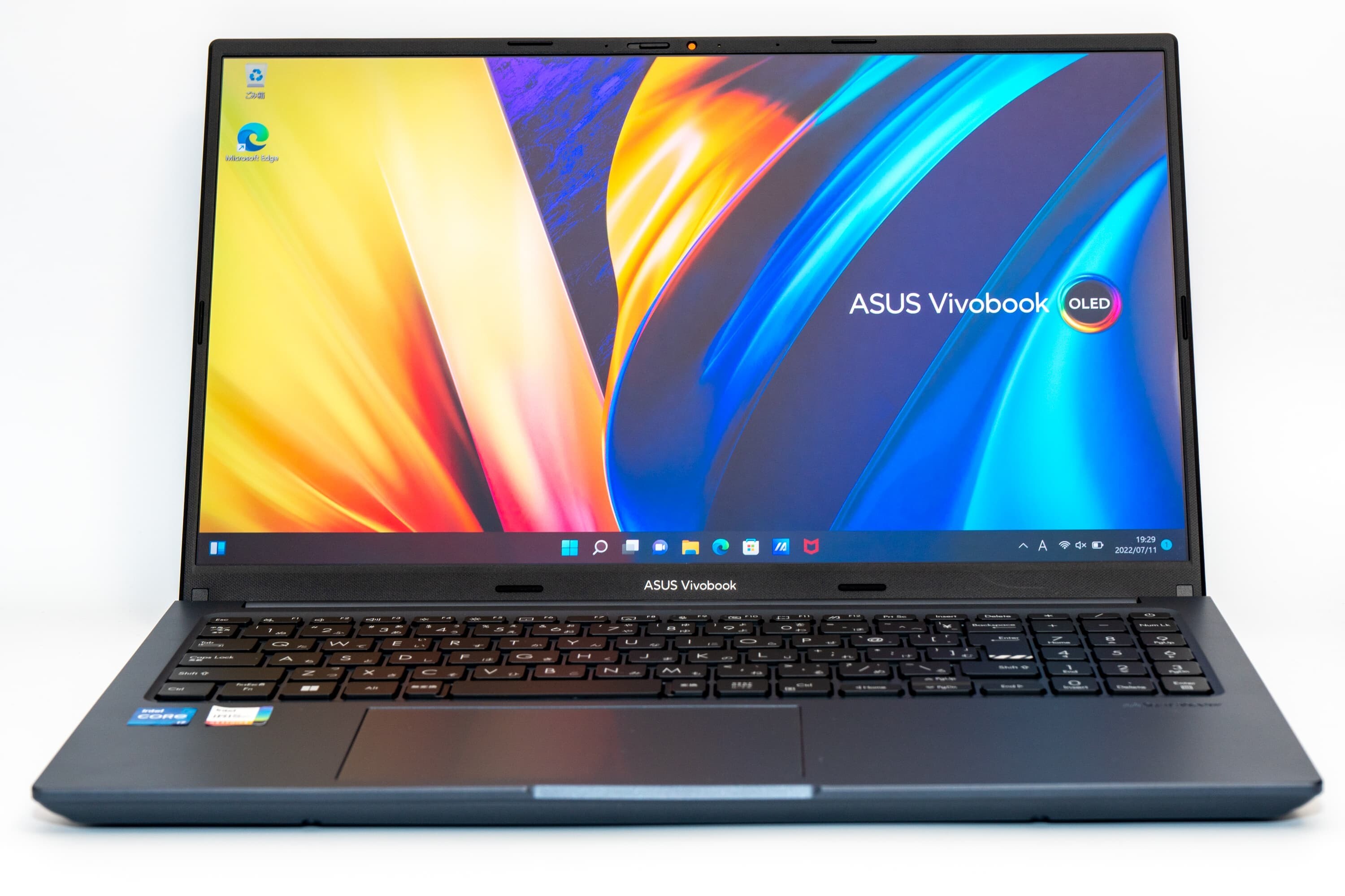 Vivobook 15X OLED レビュー シンプルなボディに秘めたパワー Vivobook 15X OLED レビュー シンプルなボディに秘めたパワー