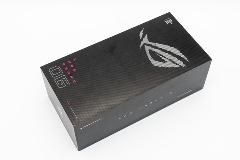 ROG Phone 6 パッケージ (1)
