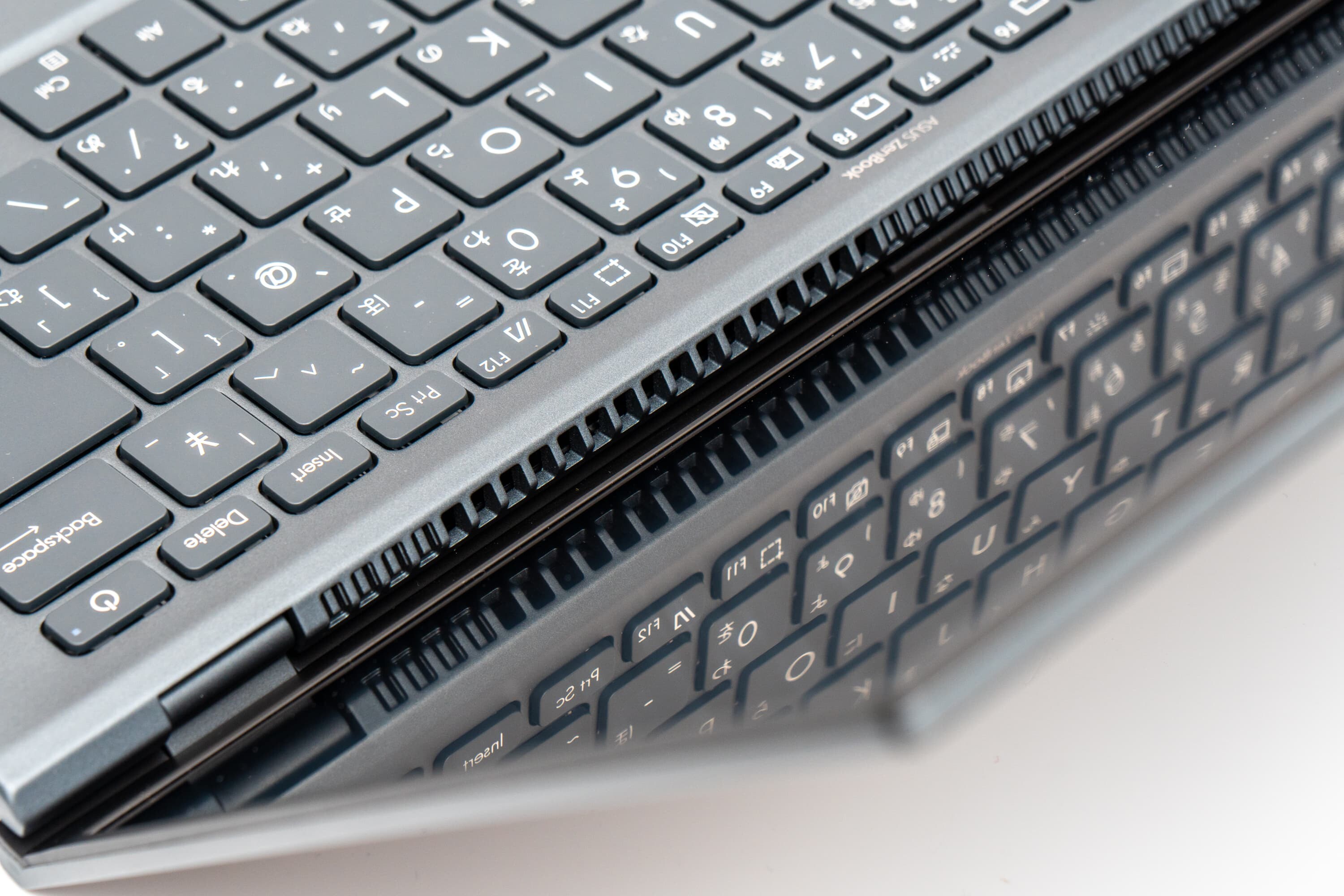 ZenBook 14 Ultralight UX435EAL レビュー キーボード配列を改善した