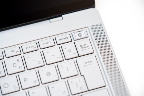 ASUS ExpertBook Ultra B9406CAA レビュー (12)