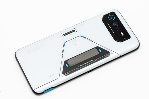 ROG Phone 6 Pro 外観 (1)