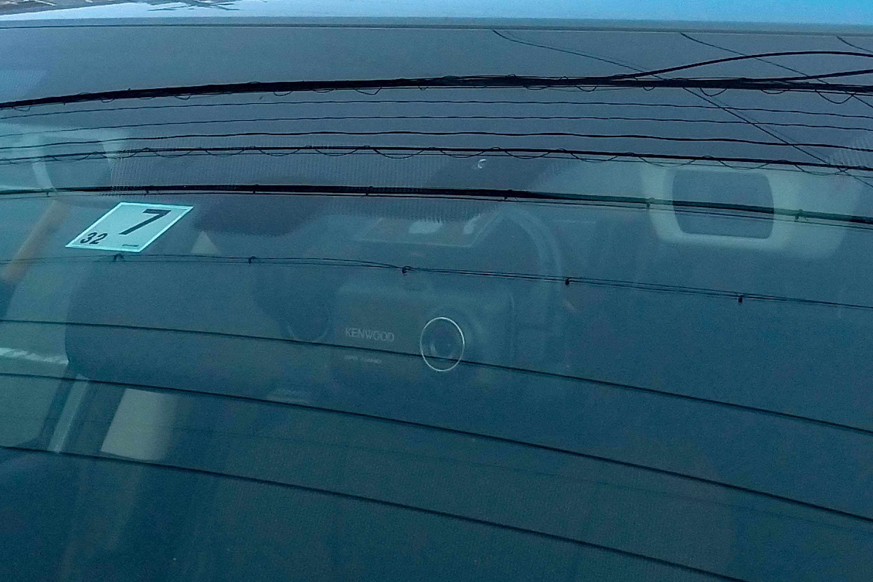 スバルxvに前後2カメラのドライブレコーダー ケンウッド Drv Mr740 を取り付け アイサイトへの干渉が無い位置を紹介 自腹レビュー