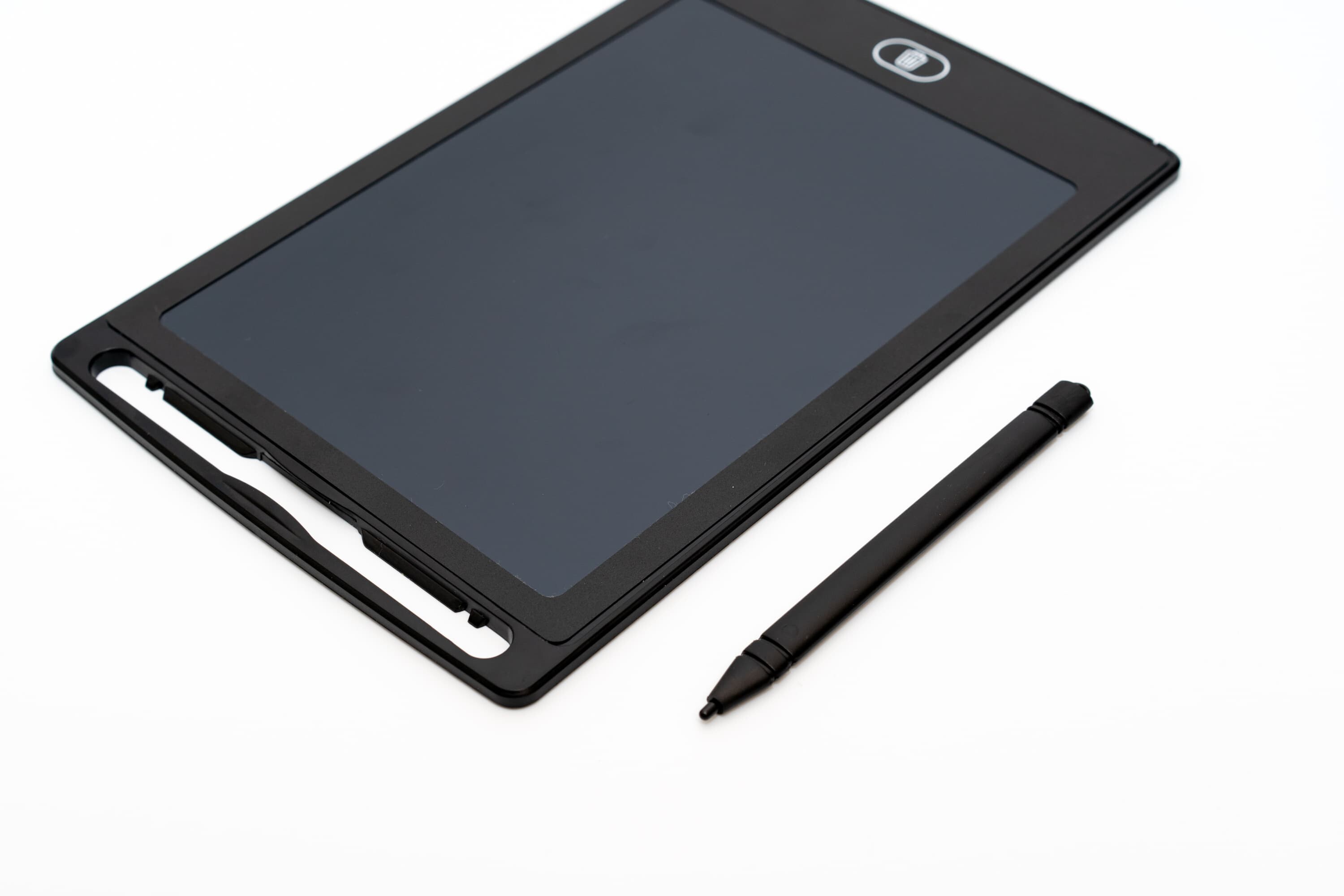 ダイソーの500円で買えるブギーボードモドキ 電子メモパッド 8 5インチ は安かろう悪かろうだけど1 6の価格 ゼンブログのasus以外
