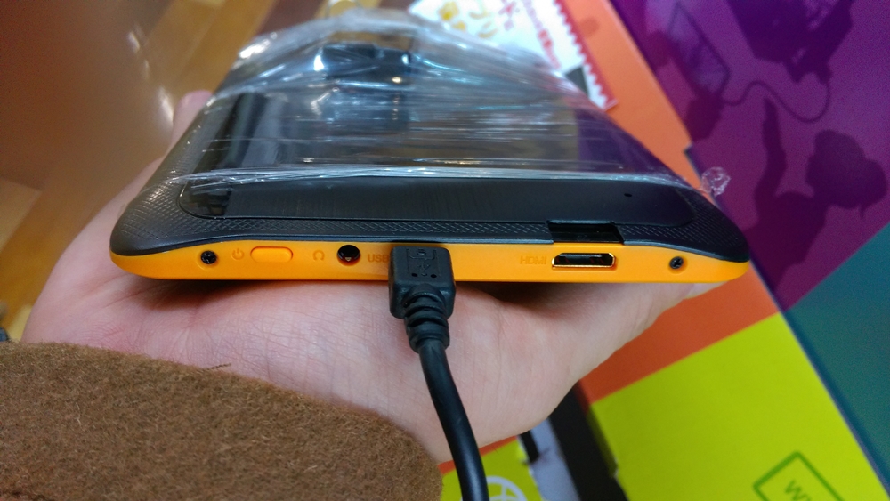 ドン キホーテで カンタンpad が展示されていました 明日から本気