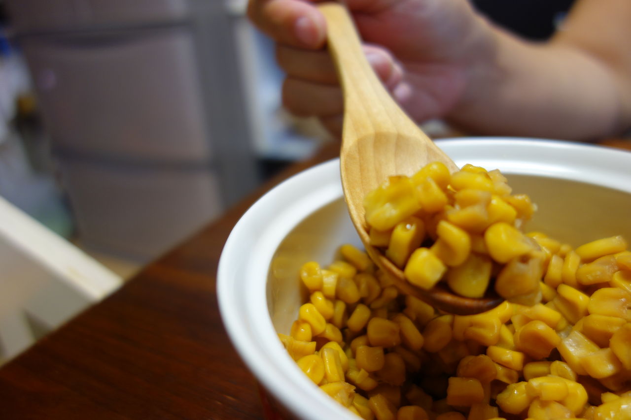 セブンイレブンの スプーンで食べる焼きとうもろこし を食べてみた結果 きび街道圧勝 めざせ ぎんこん土佐日記in高知