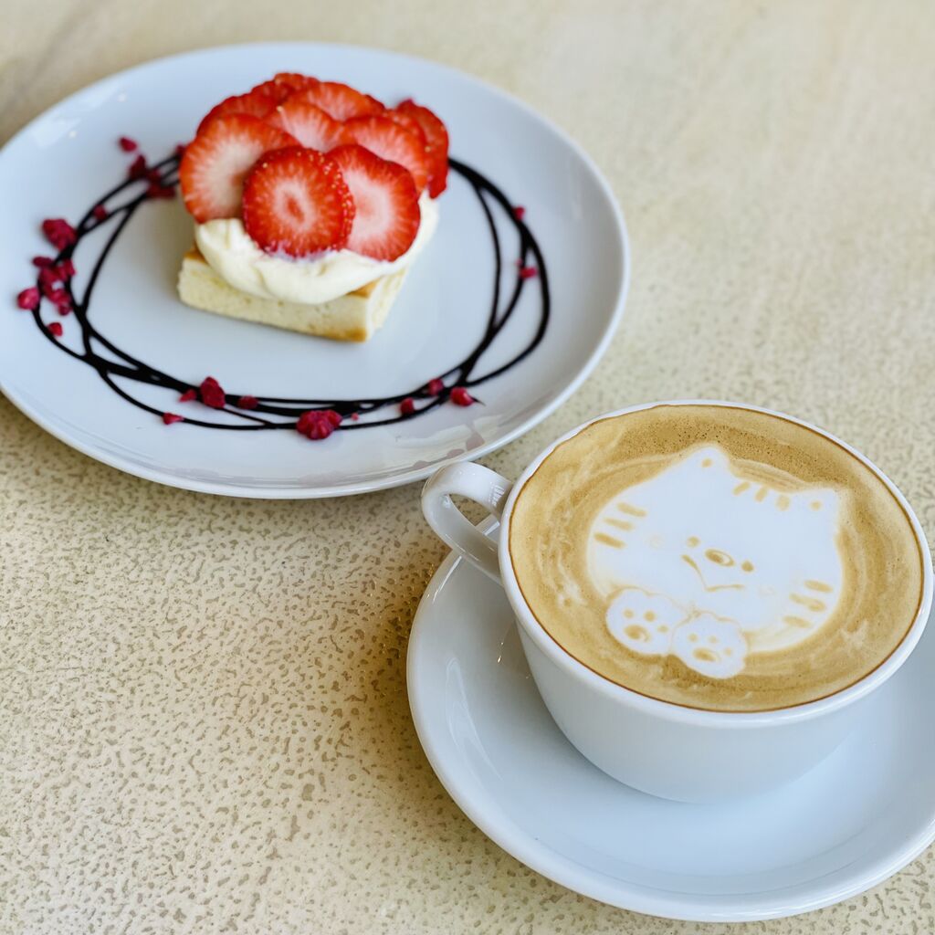 春はいちごのおいしい季節 苺好きならば贅沢にいちごを使った いちごのケーキを 姫路でランチから夜カフェまで Cafe Rail カフェ レイル 春はいちごのおいしい季節 苺好きならば贅沢にいちごを使った いちごのケーキを 姫路でランチから夜カフェまで Cafe Rail カフェ レイル