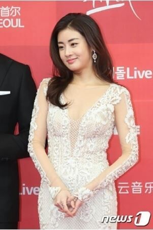 韓国 女優カン ソラ結婚式 モッチン アンキョンウル コロ 韓国 女優カン ソラ結婚式 モッチン アンキョンウル コロ