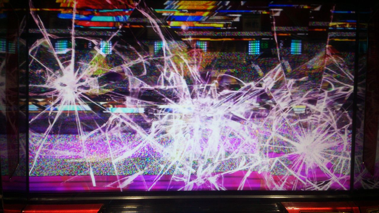 もしも 1発だけ渾身の台パンが許されるなら 何の台がいいと思う 弱チェな日々