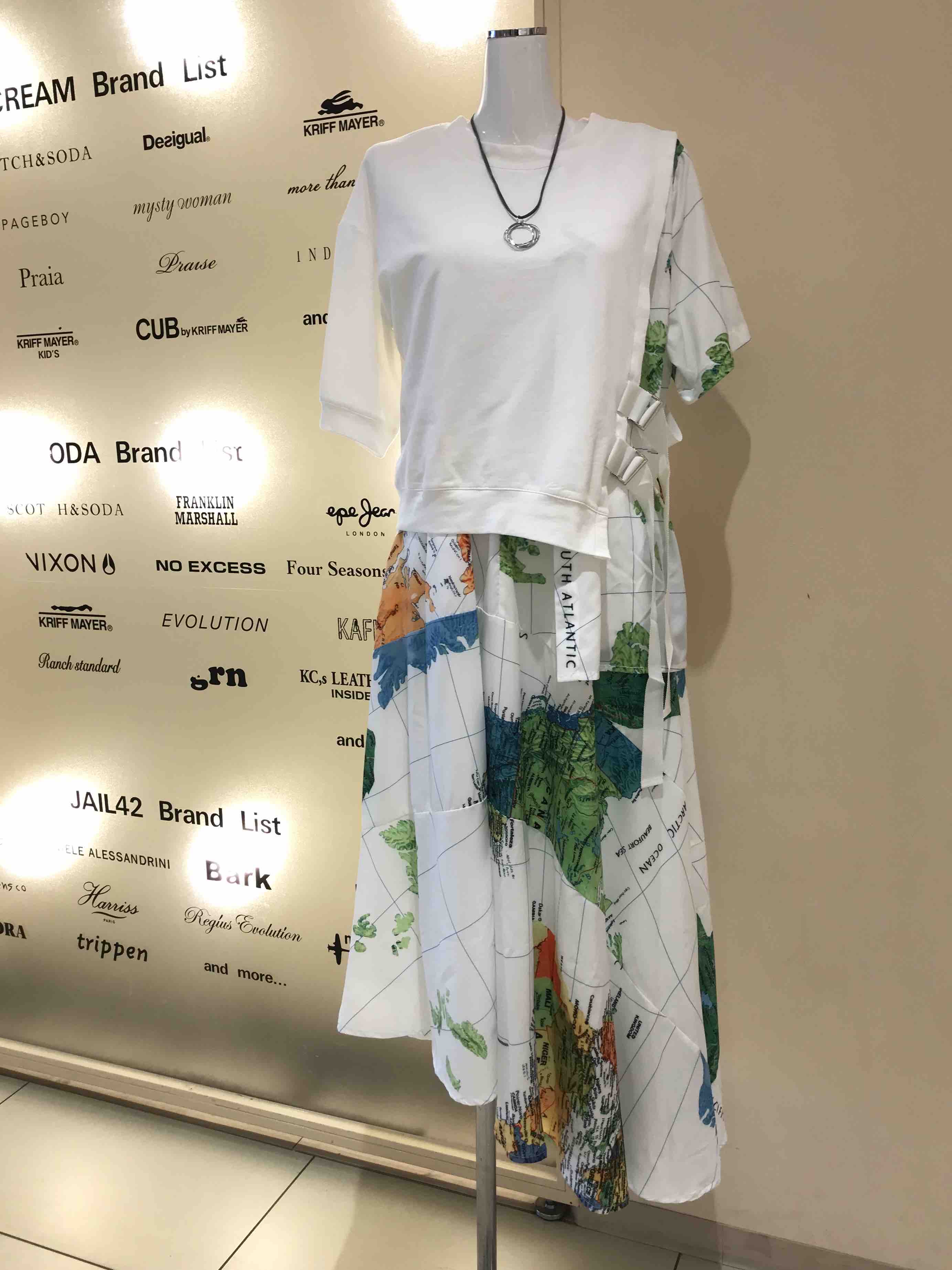 ポリーヌブロー アシンメトリー 地図柄ワンピース Chou Geki E ロングワンピース マキシワンピース Peltosiemen Fi ポリーヌブロー アシンメトリー 地図柄ワンピース Chou Geki E ロングワンピース マキシワンピース Peltosiemen Fi