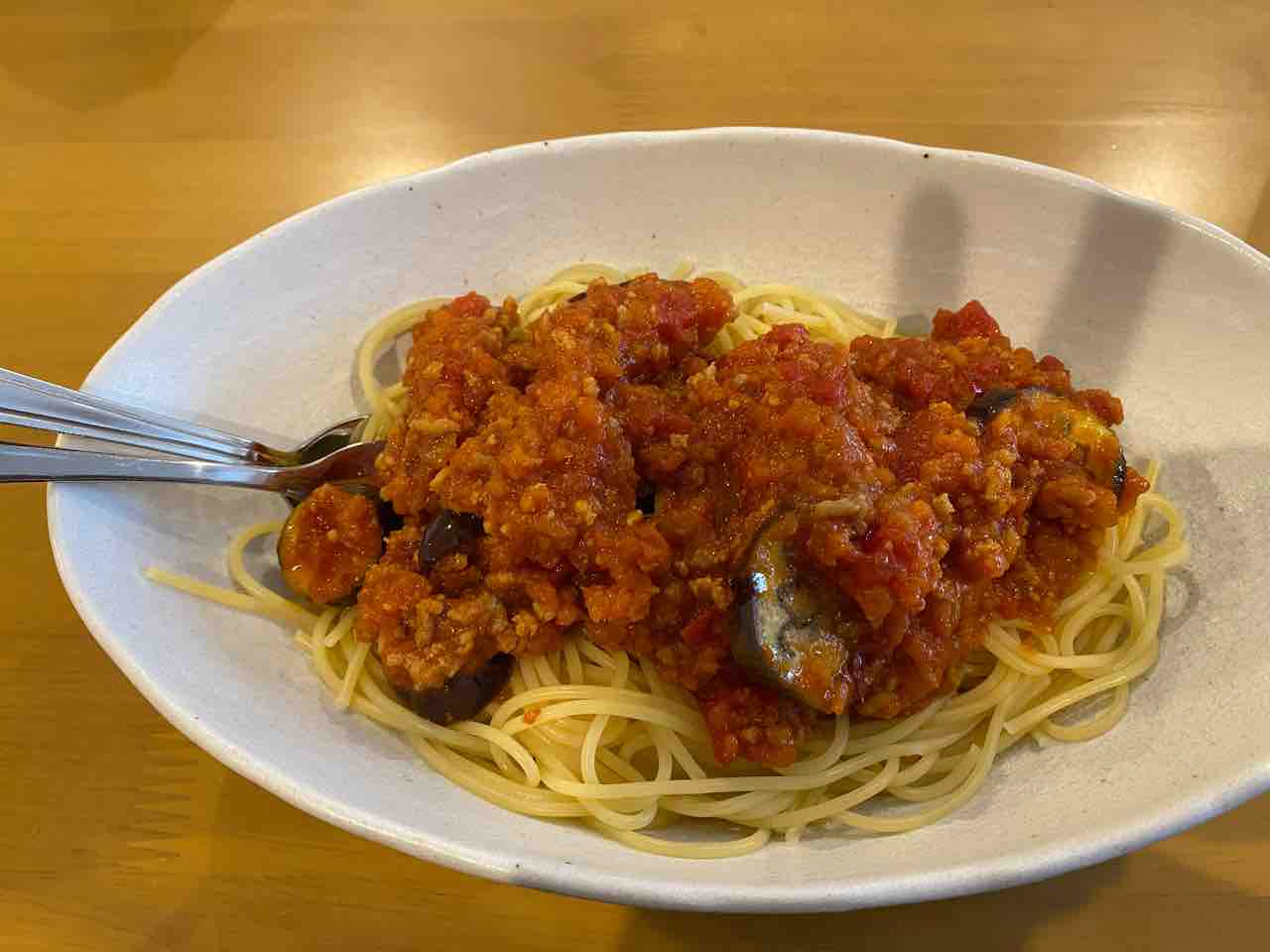 茄子のミートソースパスタとココット焼きの巻 楽天さん家の食卓