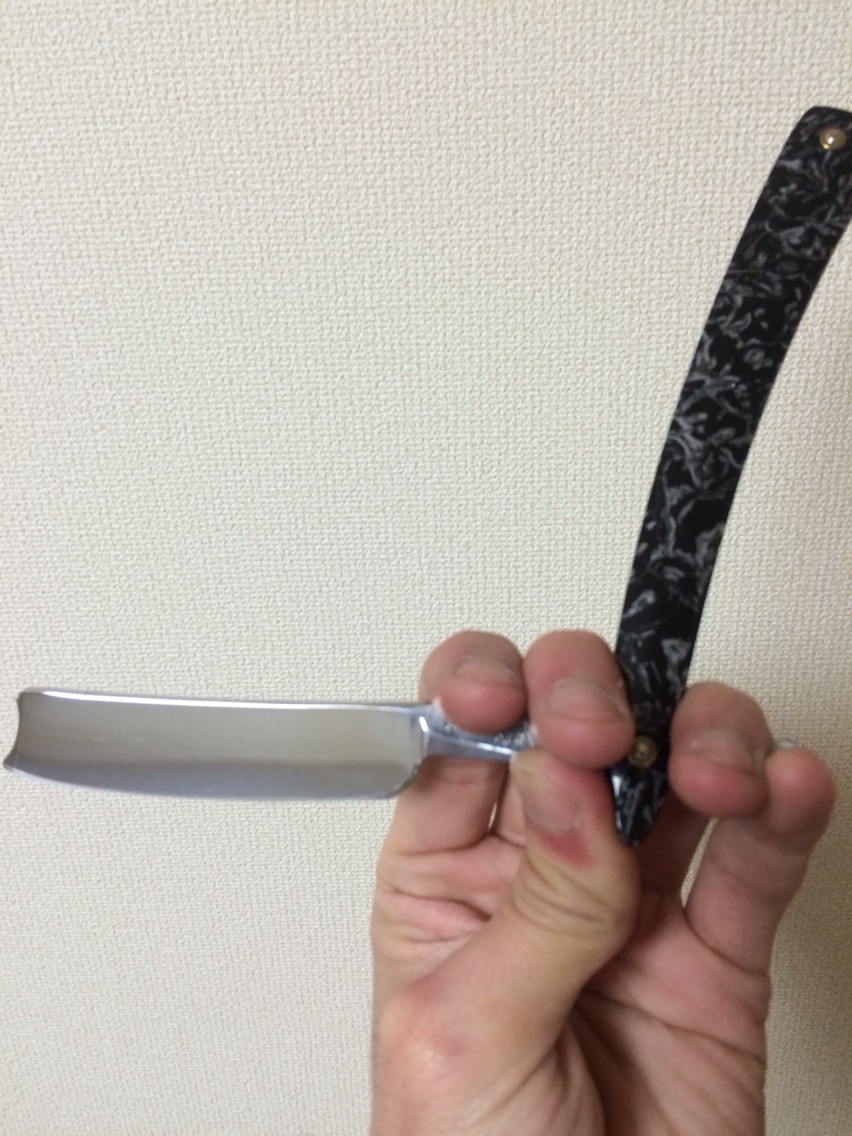 西洋剃刀2点とストラップセット 趣味としての西洋剃刀の話｜Masanori