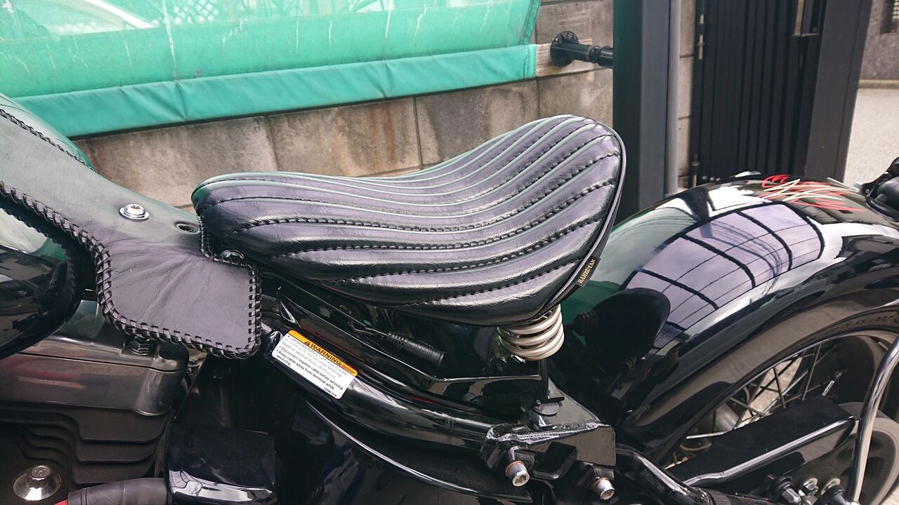 ランブータン ソロシート ハーレーソロシートランブータン