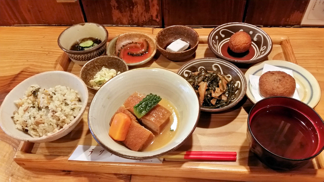 沖縄料理 東京うりずん 東京 東京都千代田区 月見草のように