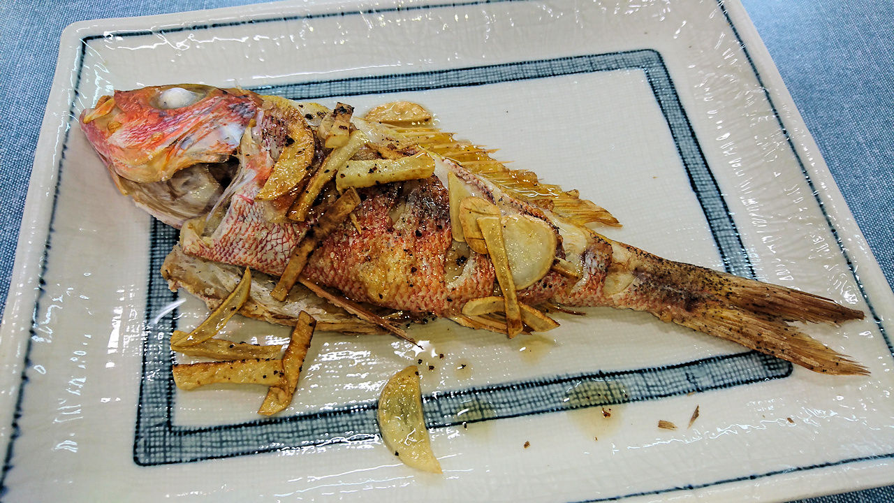 魚 第一牧志公設市場 牧志 沖縄県那覇市 月見草のように