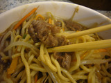 台北:牛肉炒麺具のアップ