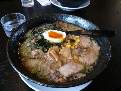 あずま家:手打ちチャーシュー麺
