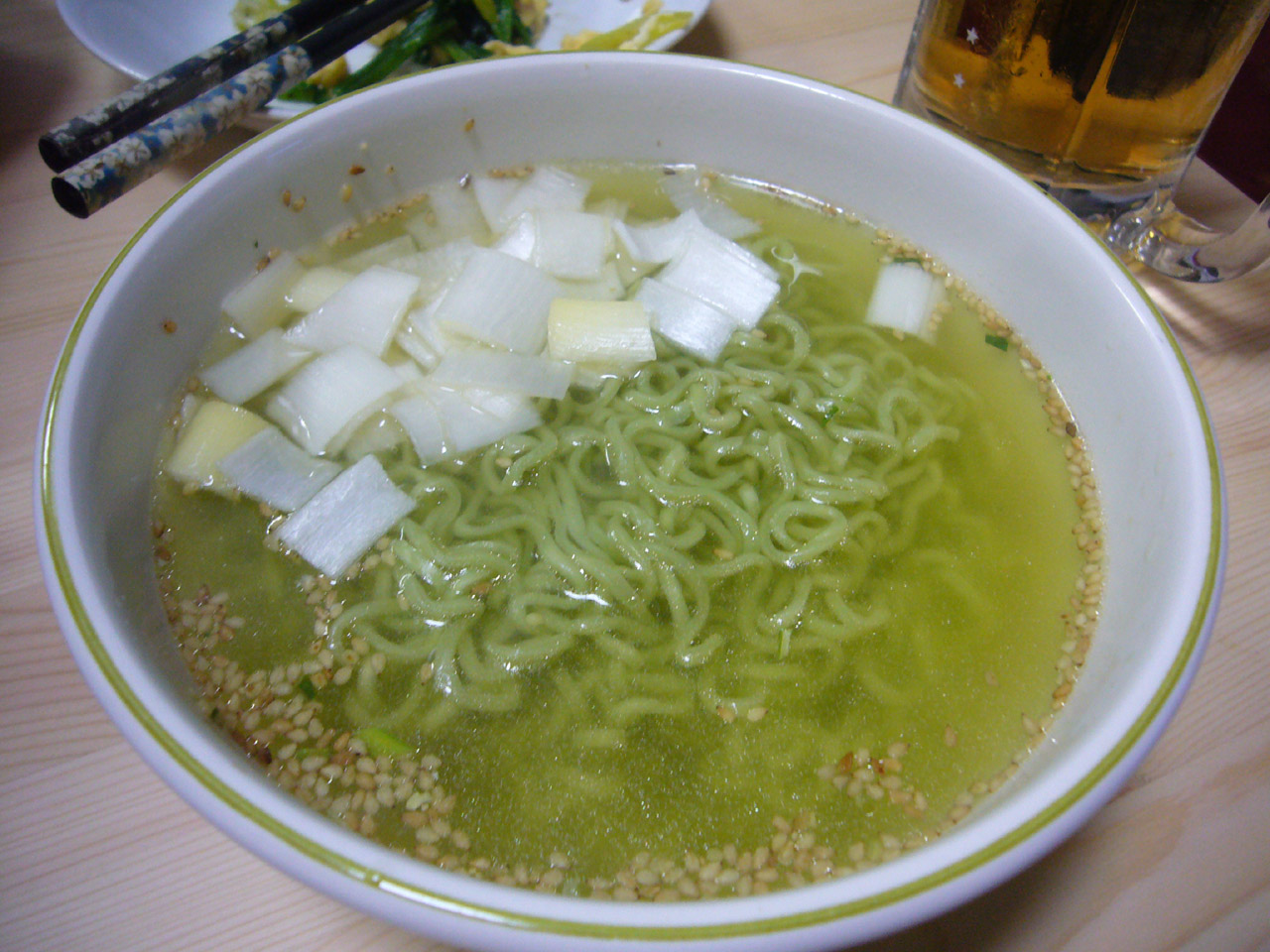 麺許皆伝 しお味 ヤクルトラーメン インスタント麺 ラーメン大好き小 さん