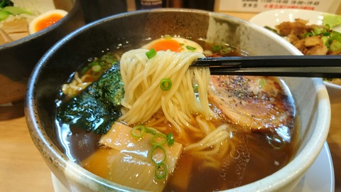 [画像:1e712920-s.jpg]