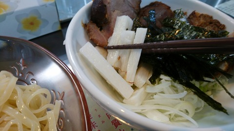 [画像:20a9ba3a-s.jpg]