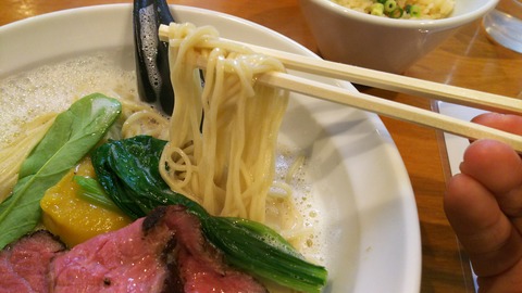 [画像:2906a2a3-s.jpg]