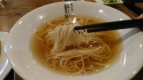 [画像:4842f294-s.jpg]