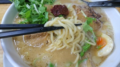 [画像:55d0f8e0-s.jpg]