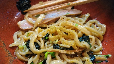 [画像:60773180-s.jpg]