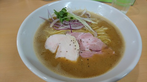 [画像:624d4d31-s.jpg]