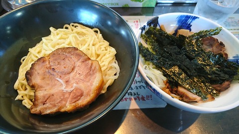[画像:736fce12-s.jpg]