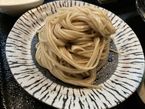 1604403161751