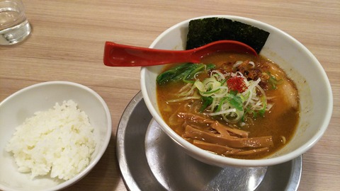 [画像:83442b58-s.jpg]