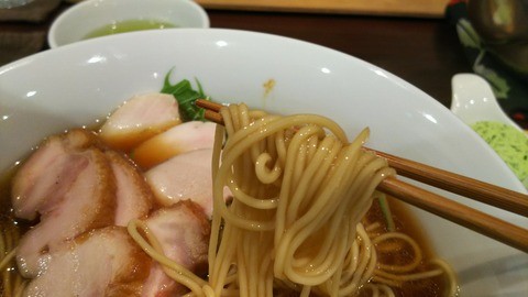 [画像:83a33fc0-s.jpg]