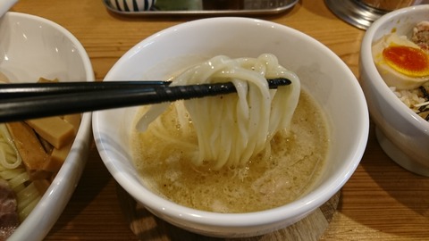 [画像:9fcee9b4-s.jpg]