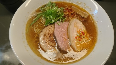 [画像:cb2d245b-s.jpg]