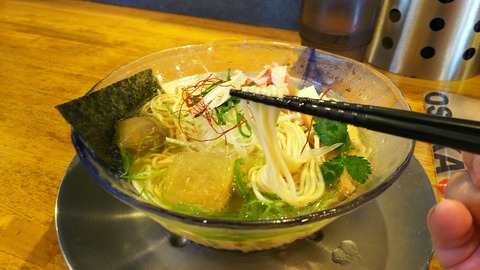 [画像:fdff1dda-s.jpg]