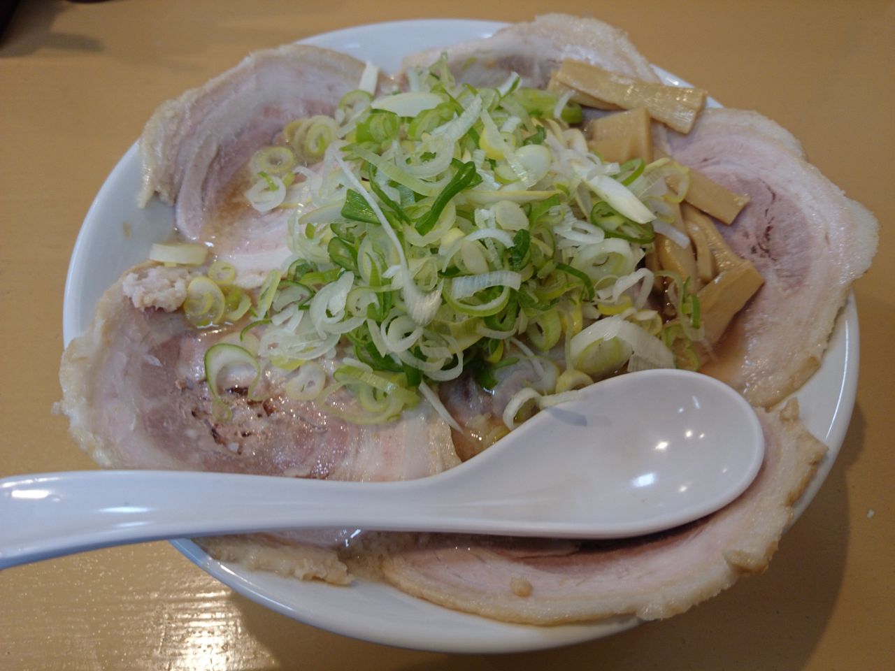 濃厚こってりら めん つばめ 平井 ラーメン写真