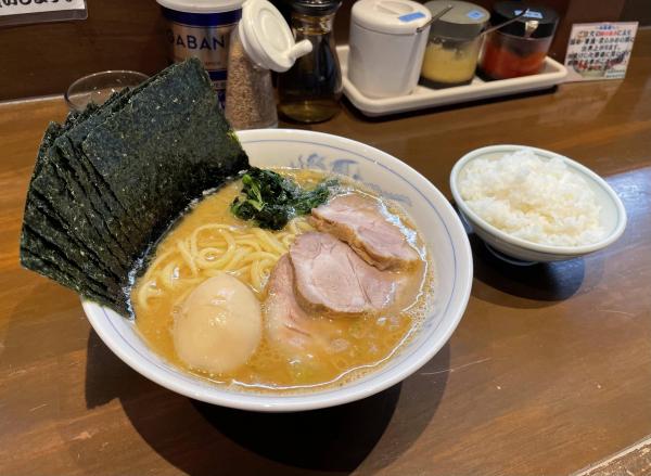 マジでうまそうな家系ラーメン撮れたからみて！！！