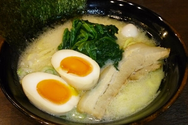 すままん、ラーメンに卵は必要か？？