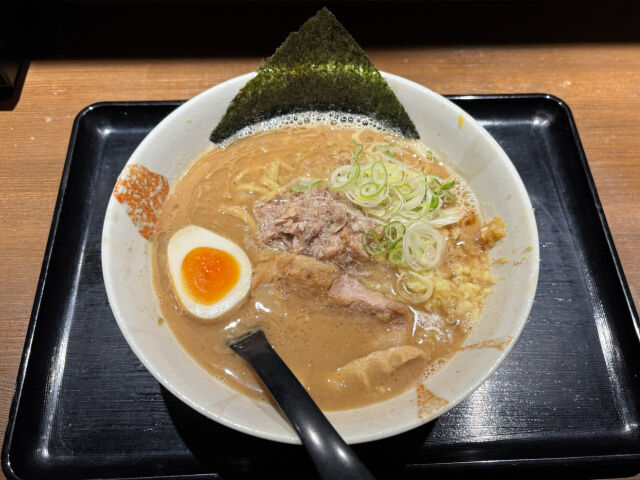 らーめん亭 日向 / 強くなりたい優しくなりたい・・・背脂豚骨らーめん ＠滋賀県甲賀市甲南