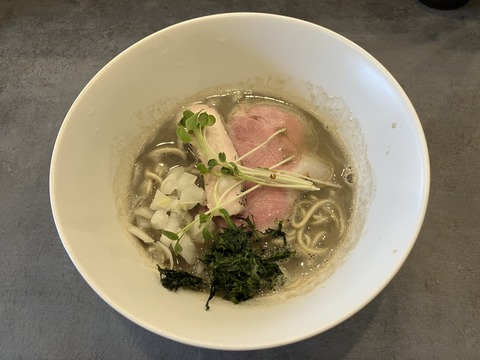 セメント煮干しラーメン専門店 攻ニボ（せめにぼ）【六町】濃厚飲む