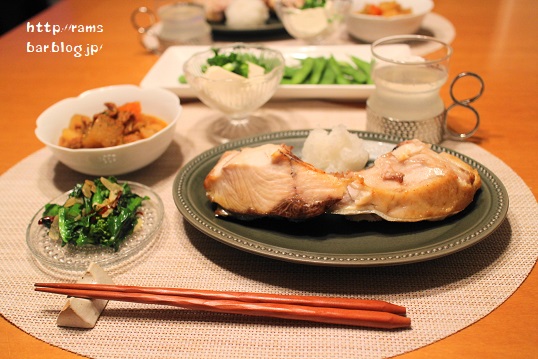 鰤カマ塩焼き とストウブで 小さいおかず の献立 Ram S Bar Powered By ライブドアブログ 鰤カマ塩焼き とストウブで 小さいおかず の献立 Ram S Bar Powered By ライブドアブログ