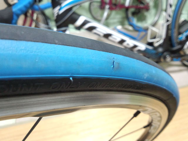 自転車タイヤの傷を補修してみた オヤジチャリダー日記