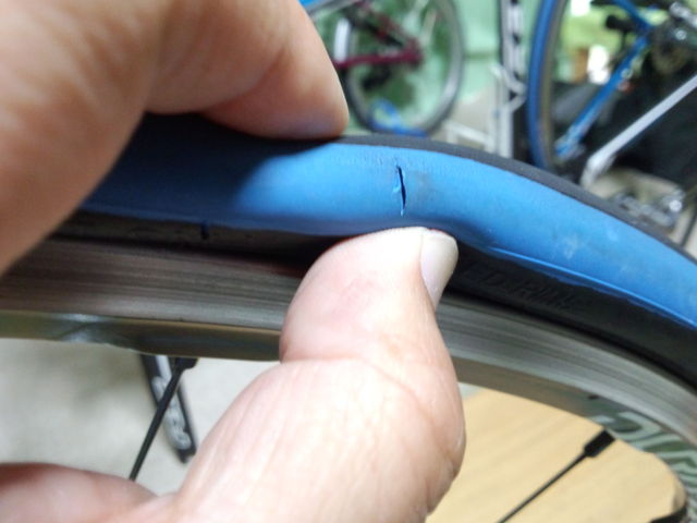 自転車タイヤの傷を補修してみた オヤジチャリダー日記
