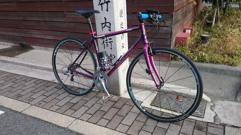 オヤジが乗る自転車の色