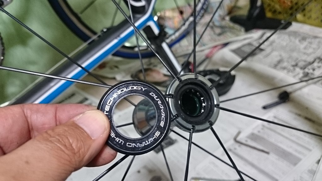 DURA-ACE WH-7900 C24のハブをグリスアップしてみた : オヤジ DURA-ACE WH-7900 C24のハブをグリスアップしてみた : オヤジ