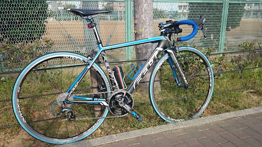自転車シート高 915mm 身長183センチ