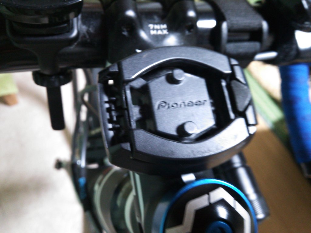 自転車走行中のチャリチャリ音は